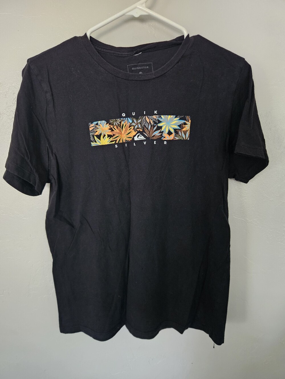 Quiksilver Youth Large Black Short-Sleeve Tee Orange Blue Tropical Floral Logo